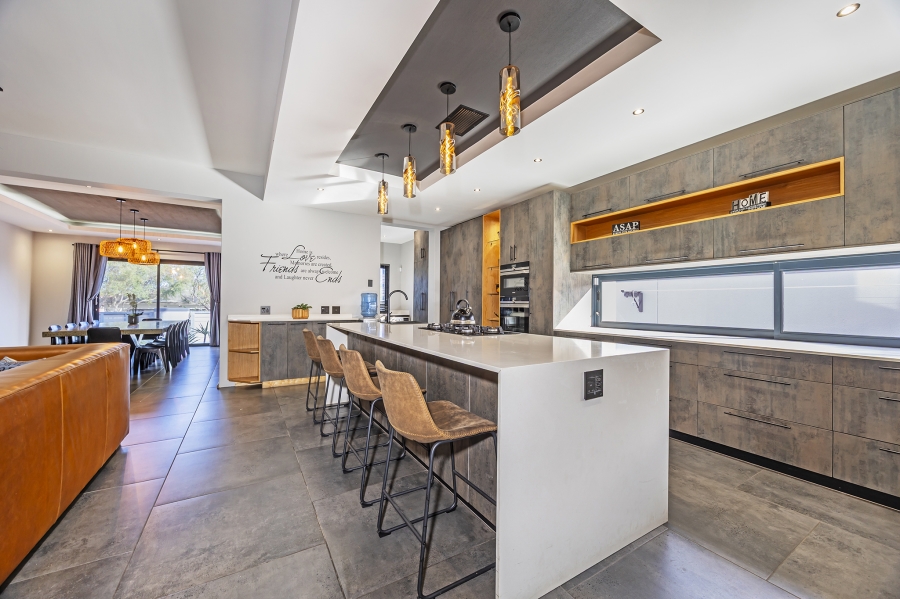 5 Bedroom Property for Sale in Elim Western Cape